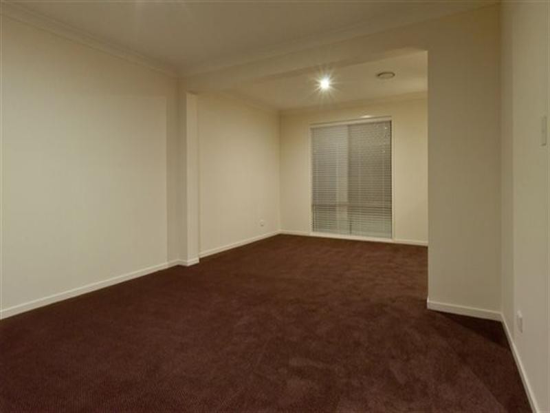 8 O’Grady Street, Kearneys Spring QLD 4350