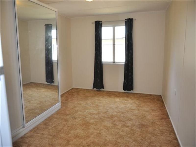 38 Rob Street, Newtown QLD 4350