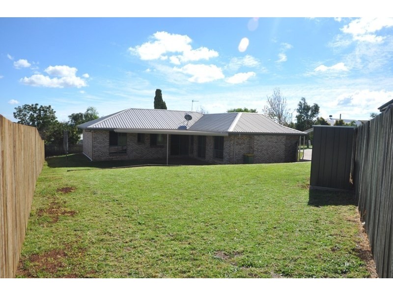54 Dalzell Crescent, Darling Heights QLD 4350