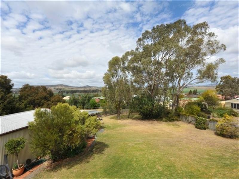 13 Schloss Court, Westbrook QLD 4350