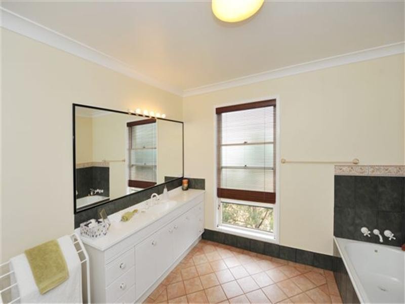 13 Schloss Court, Westbrook QLD 4350