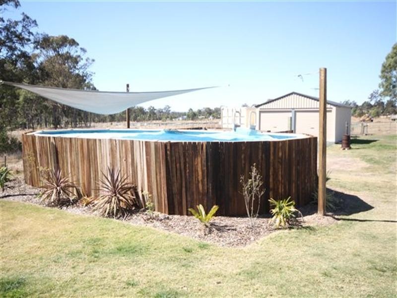 106 Jones Road, Withcott QLD 4352