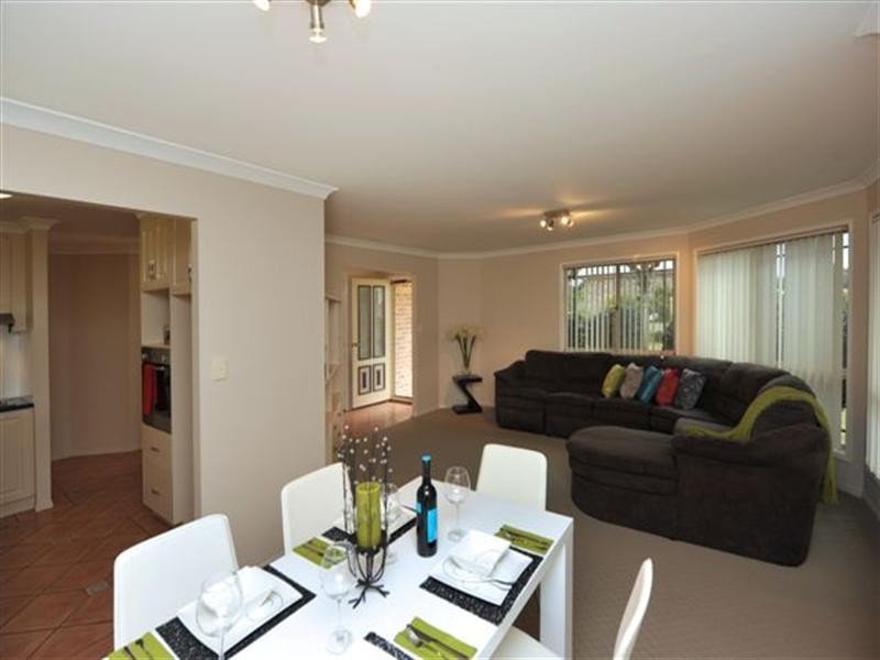 11 Dahlia Court, Middle Ridge QLD 4350