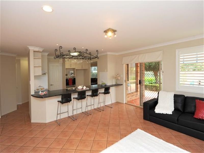 11 Dahlia Court, Middle Ridge QLD 4350