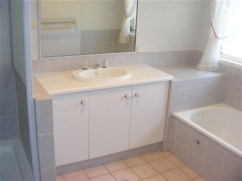 32 Rebwonga Street, Kingsthorpe QLD 4400