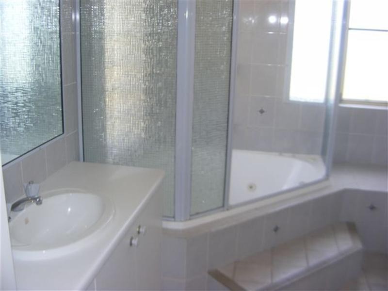 32 Rebwonga Street, Kingsthorpe QLD 4400