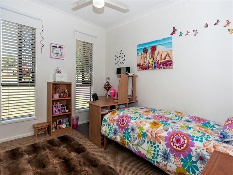 22 Kingfisher Close, Highfields QLD 4352