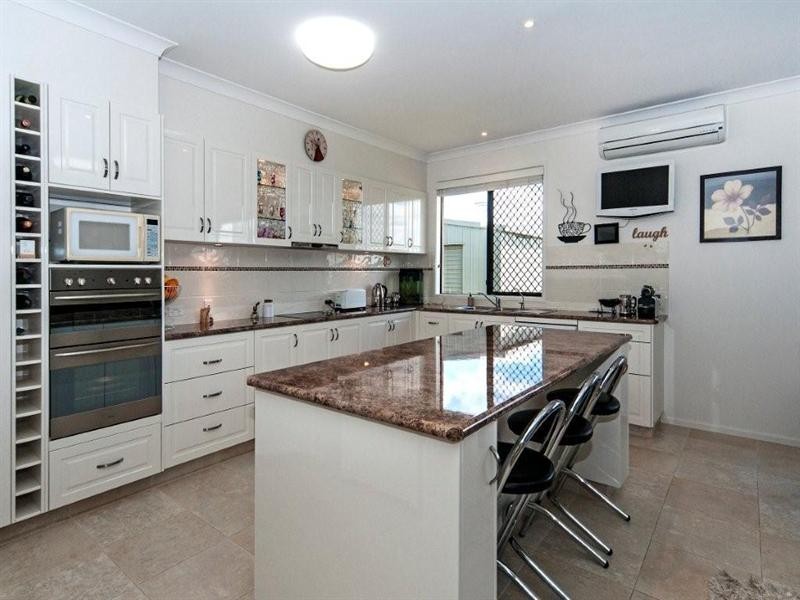 22 Kingfisher Close, Highfields QLD 4352