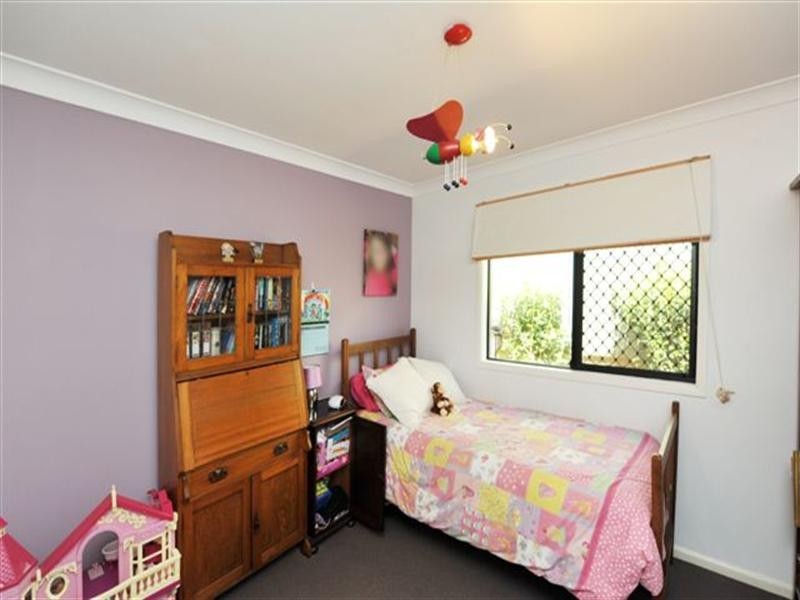 12 Banksdale Drive, Middle Ridge QLD 4350