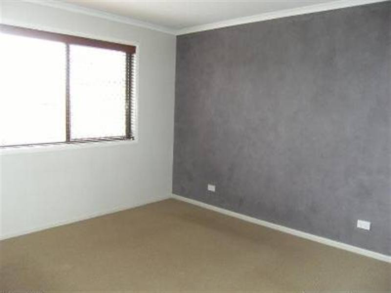 Unit 1/30 Hoepper Street, Kearneys Spring QLD 4350