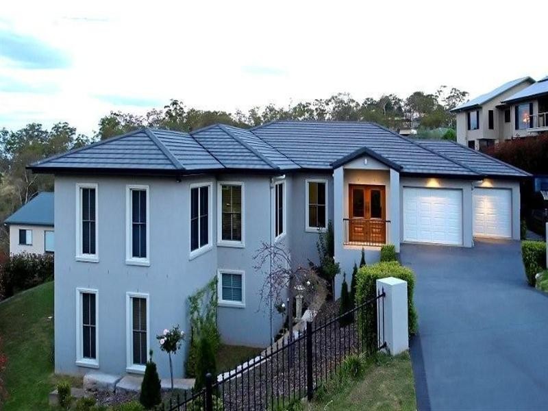 2B Mackenzie Street, Mount Lofty QLD 4350