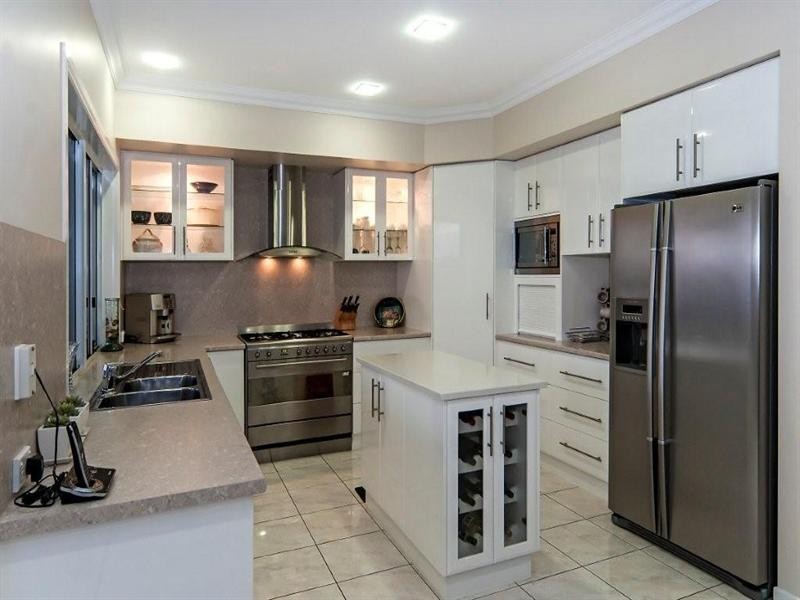 2B Mackenzie Street, Mount Lofty QLD 4350