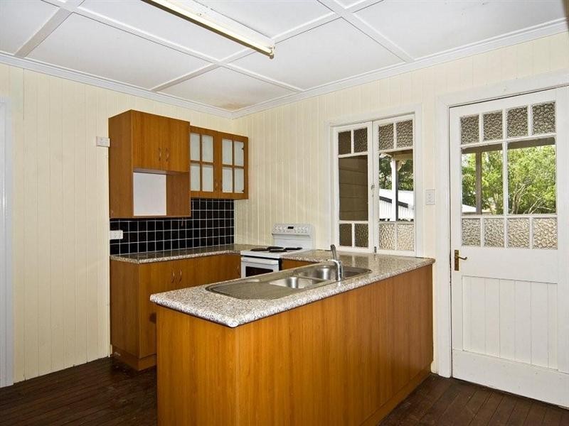 14 Sidney Street, North Toowoomba QLD 4350