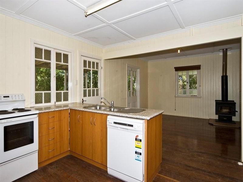 14 Sidney Street, North Toowoomba QLD 4350