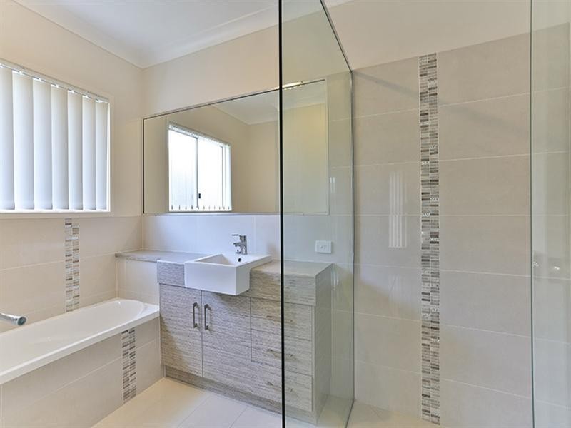 15 Rubie Court, Westbrook QLD 4350