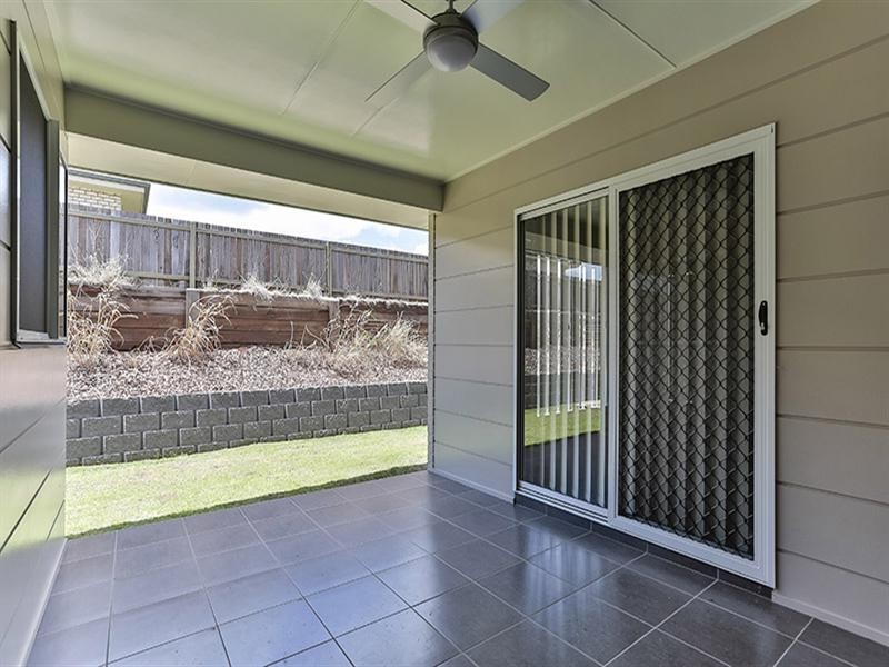 15 Rubie Court, Westbrook QLD 4350
