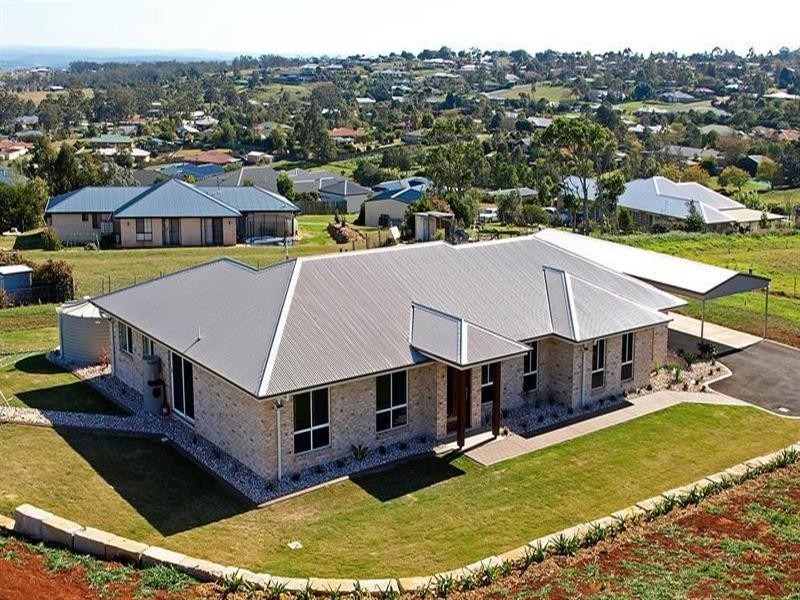 8 Mountview Court, Highfields QLD 4352