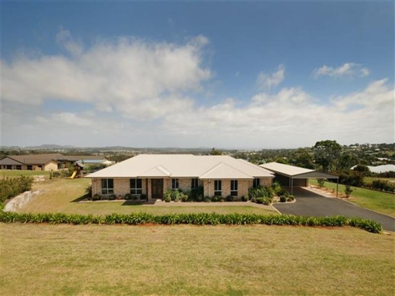 8 Mountview Court, Highfields QLD 4352