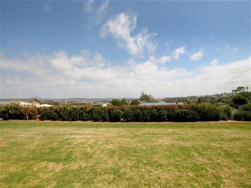 8 Mountview Court, Highfields QLD 4352