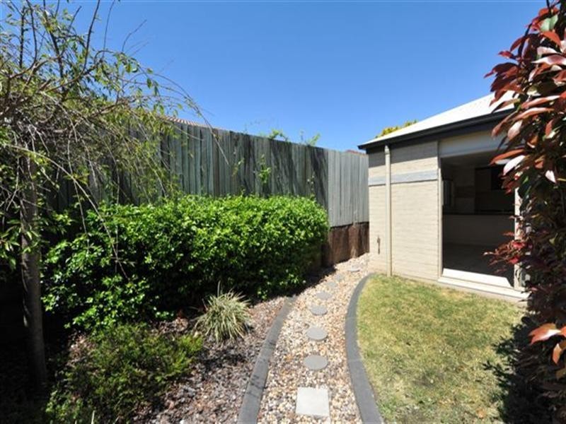 Unit 5/242 Mackenzie Street, Rangeville QLD 4350