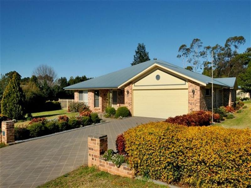 1 Arcadia Court, Highfields QLD 4352