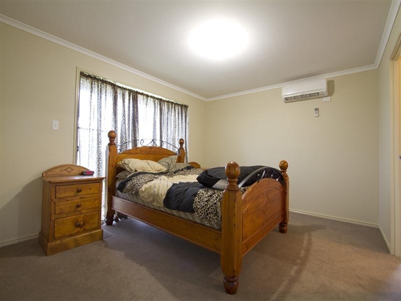 8 Debbie Court, Oakey QLD 4401