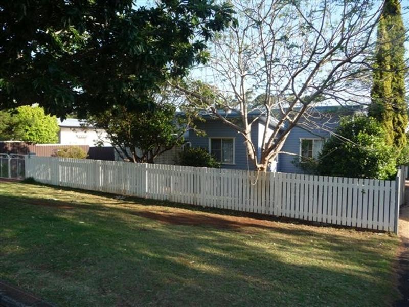 32 Maker Street, Rangeville QLD 4350