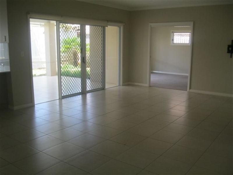 20 McCallum Court, Middle Ridge QLD 4350