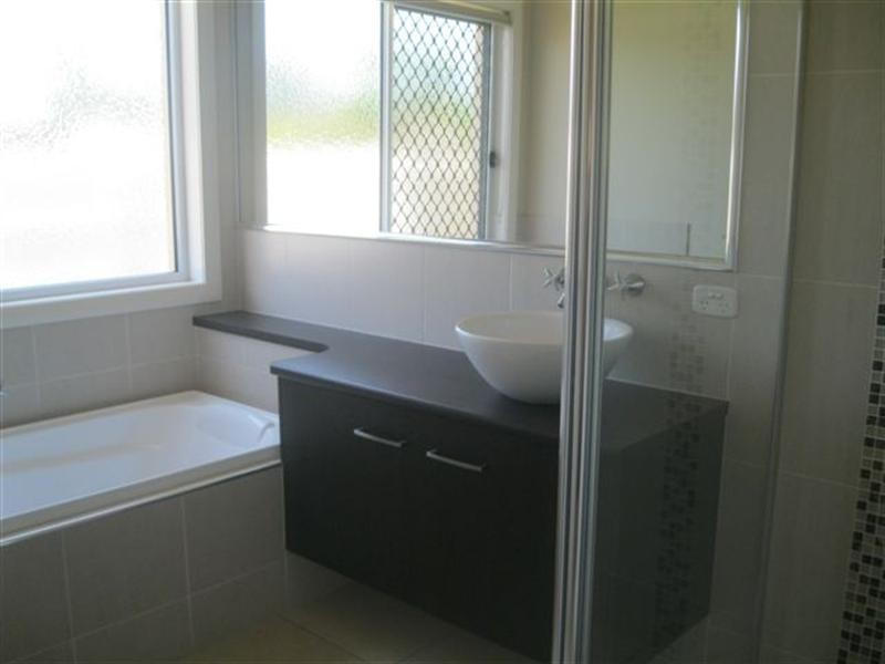 20 McCallum Court, Middle Ridge QLD 4350