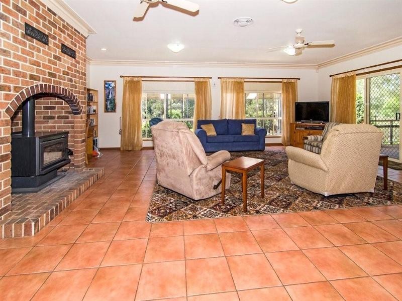 16 Cristina Court, Highfields QLD 4352
