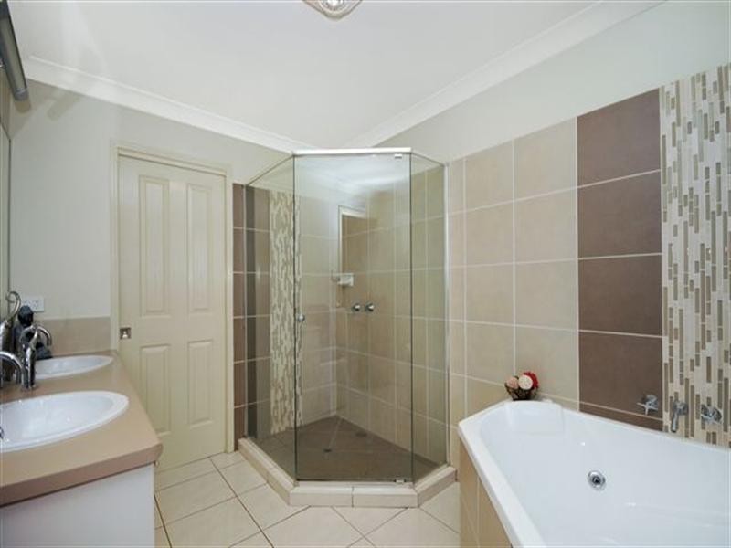 15 Mitchell Road, Highfields QLD 4352