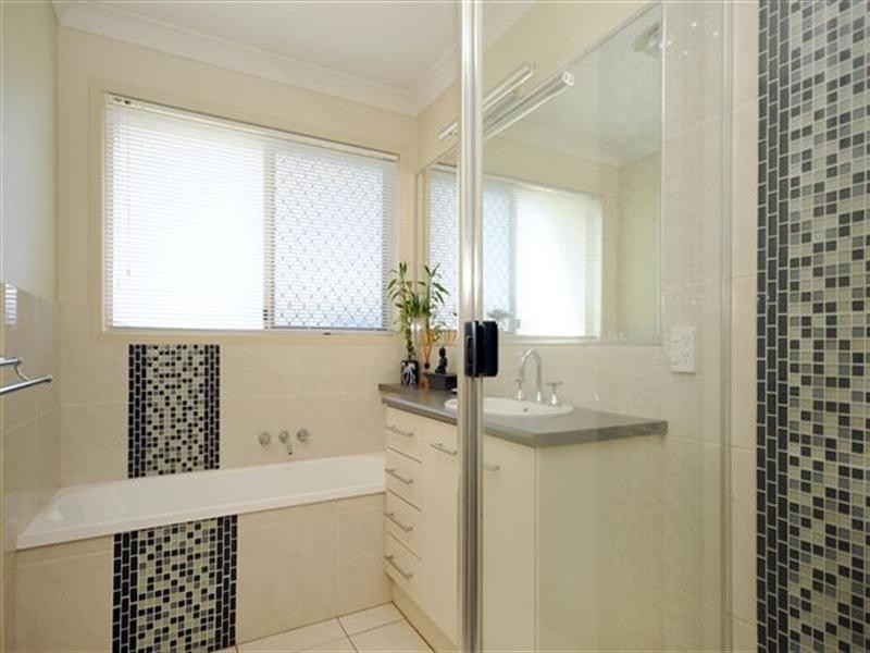 15 Mitchell Road, Highfields QLD 4352