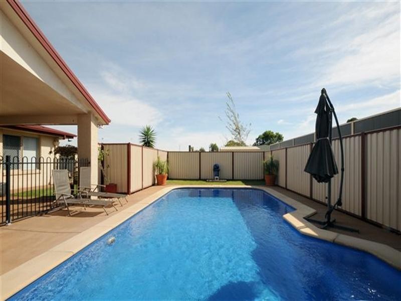 15 Mitchell Road, Highfields QLD 4352