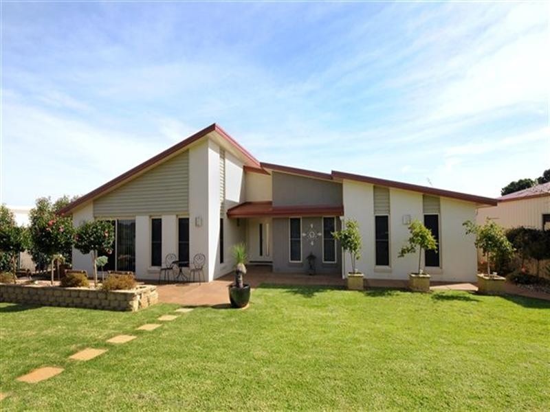 15 Mitchell Road, Highfields QLD 4352