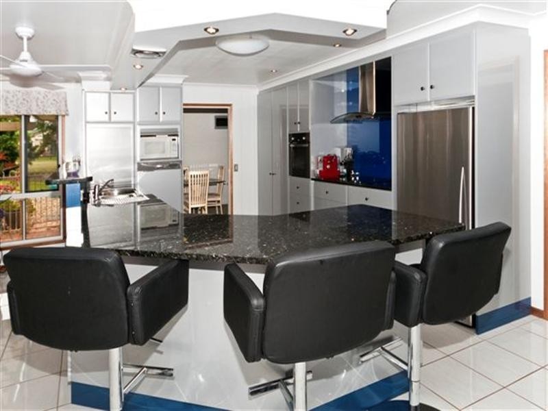 1 Hull Court, Highfields QLD 4352