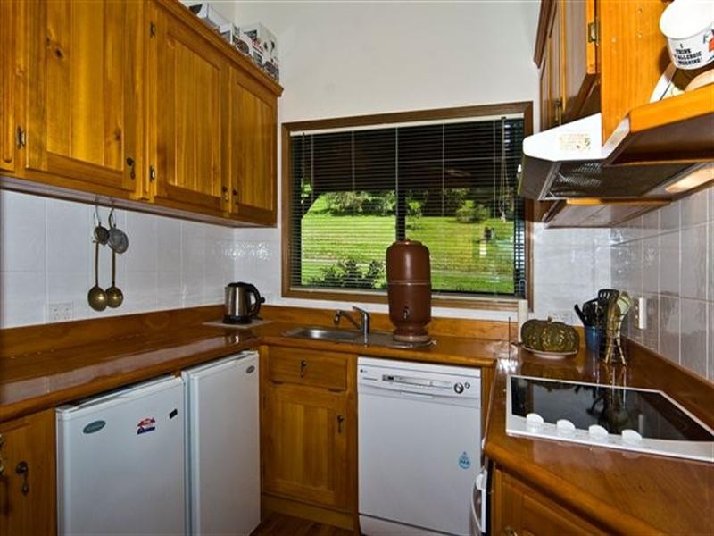 3143 Esk-Hampton Road, Ravensbourne QLD 4352