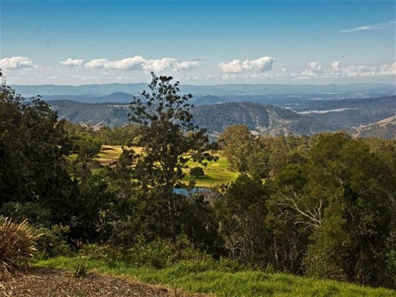 3143 Esk-Hampton Road, Ravensbourne QLD 4352