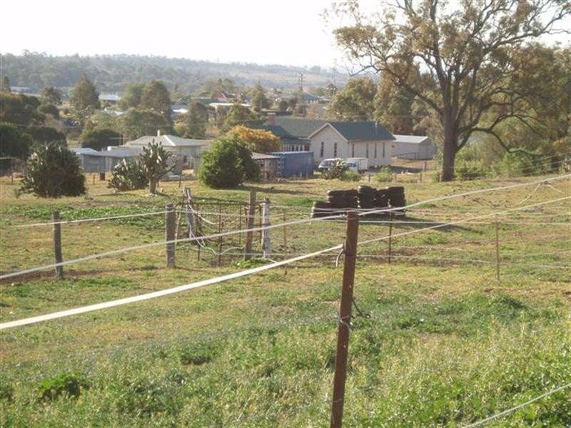 31 Main Street, Meringandan QLD 4352