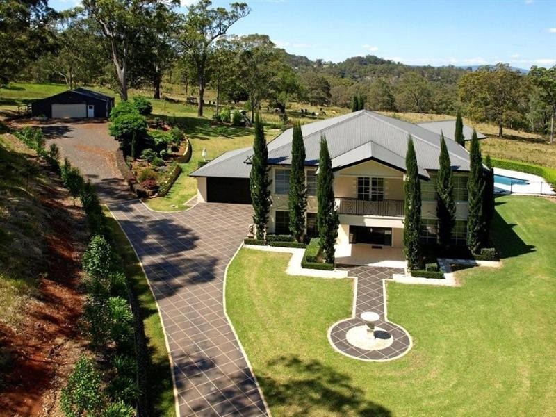 8 Meharry Court, Spring Bluff QLD 4352