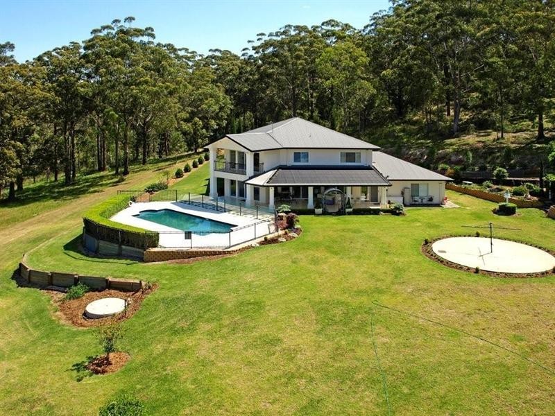 8 Meharry Court, Spring Bluff QLD 4352