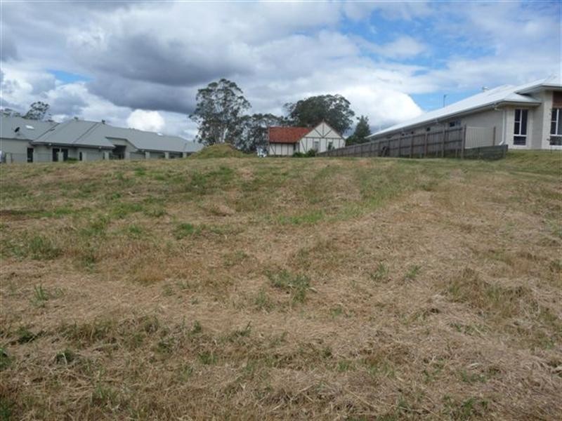 8 Skye Court, Prince Henry Heights QLD 4350