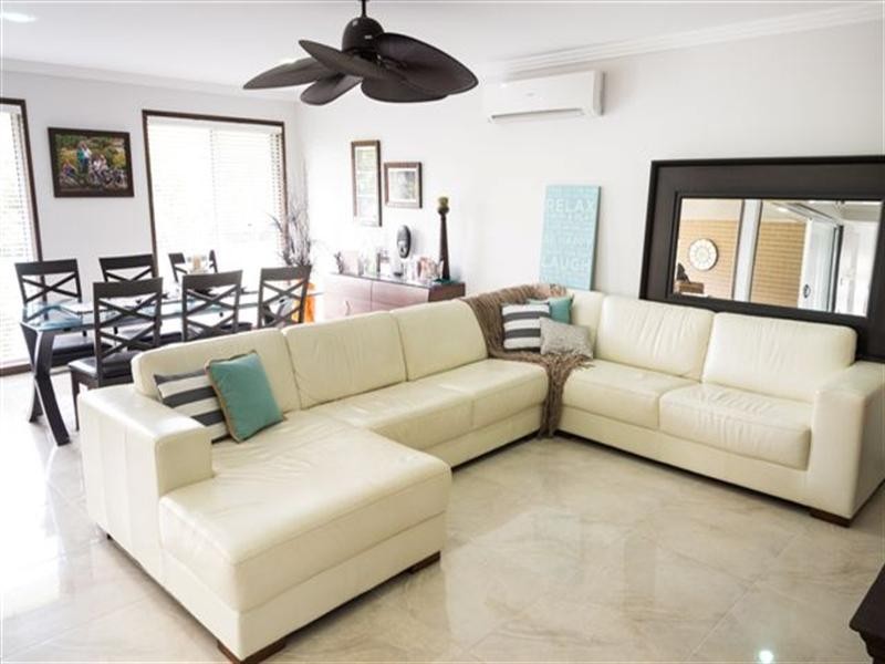 25 Sommariva Street, Westbrook QLD 4350