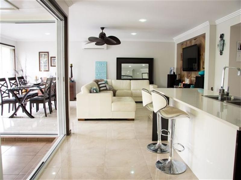 25 Sommariva Street, Westbrook QLD 4350