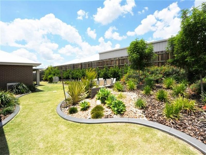 25 Sommariva Street, Westbrook QLD 4350