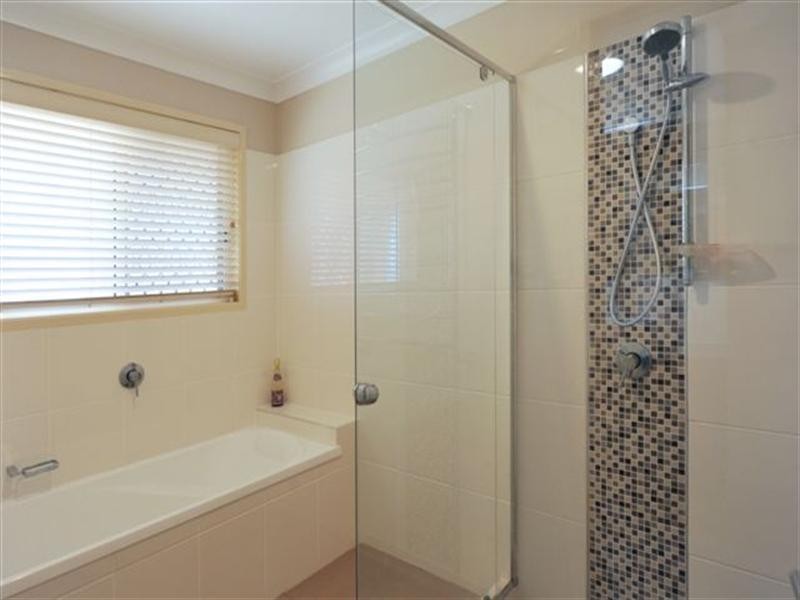 6 Glenmorgan Court, Glenvale QLD 4350