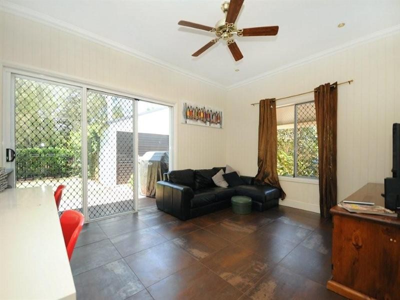 76a Mackenzie Street, Mount Lofty QLD 4350