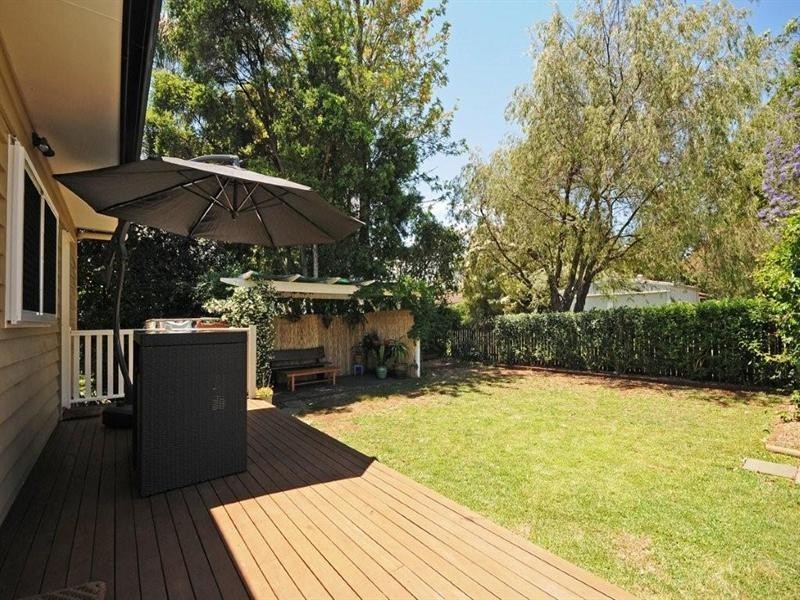 76a Mackenzie Street, Mount Lofty QLD 4350