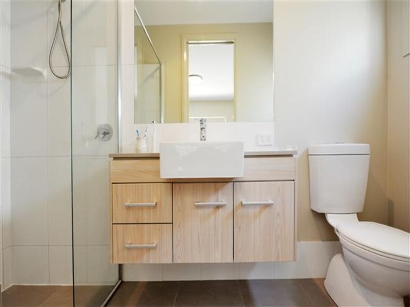 Unit 4, 223 Mackenzie Street, Centenary Heights QLD 4350