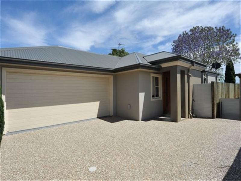 Unit 4, 223 Mackenzie Street, Centenary Heights QLD 4350