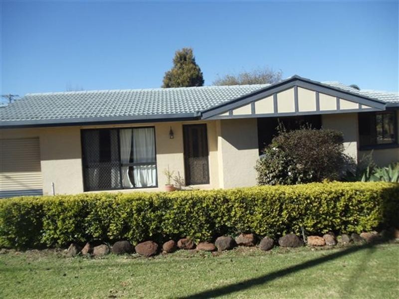 34 Sardon Street, Centenary Heights QLD 4350